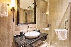 Kin Hotel Thi Sach