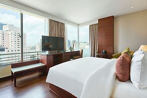 Kin Hotel Thi Sach