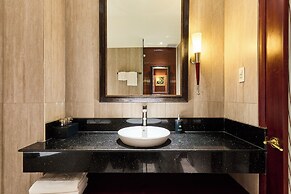 Kin Hotel Thi Sach