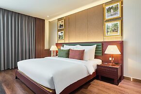 Kin Hotel Thi Sach