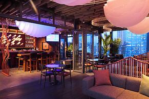 Kin Hotel Thi Sach