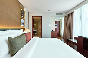 Kin Hotel Thi Sach