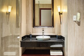 Kin Hotel Thi Sach