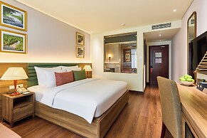 Kin Hotel Thi Sach