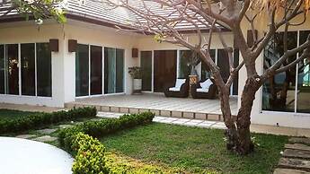The Memory - 4 Bedrooms Beachfront Pool Villa