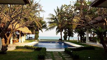 The Memory - 4 Bedrooms Beachfront Pool Villa