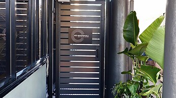 40 on Marshall Street