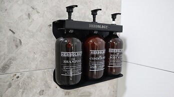 40 on Marshall Street