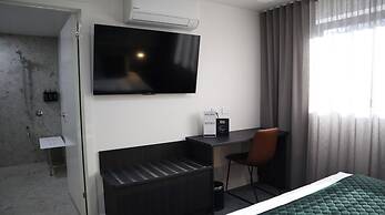 40 on Marshall Street