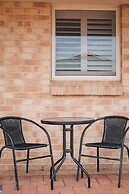 42 Banksia by the BnB Collection