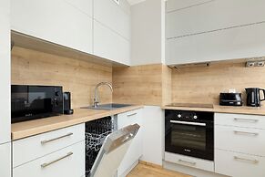Park Apartament Mariacka by Renters