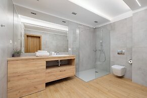 Park Apartament Mariacka by Renters