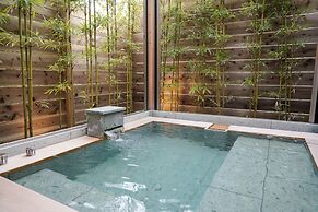 THE BASE GLAMPING YUGAWARA