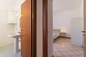 Lauri House Lakeview & Shared Pool