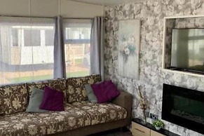 Lodge - Sleeps 6 - Patio - Parking - Beach Close