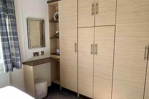 Lodge - Sleeps 6 - Patio - Parking - Beach Close