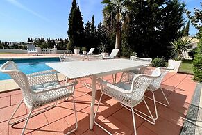 Beautiful Villa With Pool Scenic Views Sleeps 8