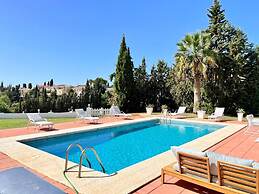 Beautiful Villa With Pool Scenic Views Sleeps 8