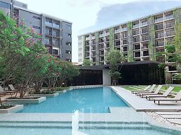 Blossom Condo Sathon-Charoenrat