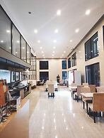 Blossom Condo Sathon-Charoenrat