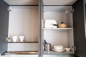 Blossom Condo Sathon-Charoenrat