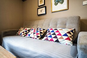 Blossom Condo Sathon-Charoenrat