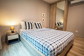 Blossom Condo Sathon-Charoenrat