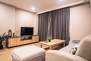 Blossom Condo Sathon-Charoenrat