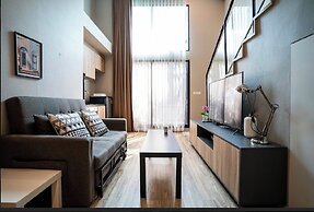 Blossom Condo Sathon-Charoenrat