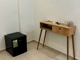 Georgias House Project West