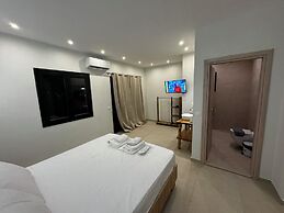 Georgias House Project West