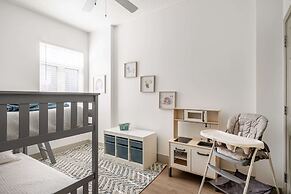 Luxury Central Apartment with Gym