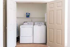 Luxury Central Apartment with Gym