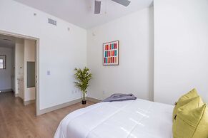 Luxury Central Apartment with Gym