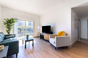 Luxury Central Apartment with Gym