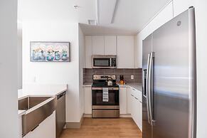 Luxury Central Apartment with Gym