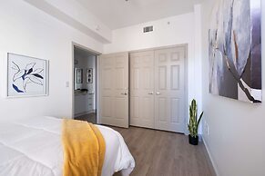 Luxury Central Apartment with Gym