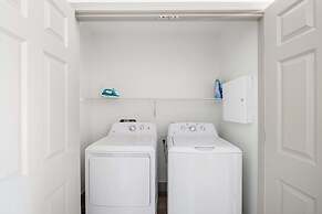 Luxury Central Apartment with Gym