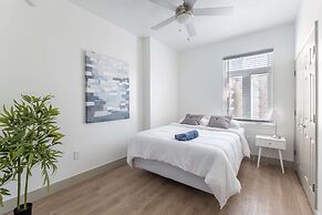 Luxury Central Apartment with Gym