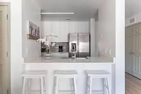 Luxury Central Apartment with Gym