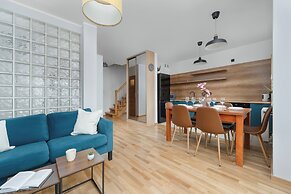 Manganowa Two-level Apartment by Renters