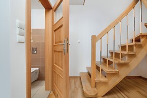 Manganowa Two-level Apartment by Renters