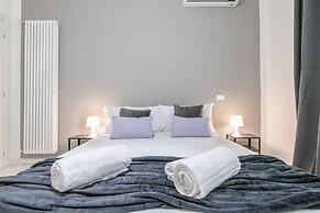 Chic Pop Apartment in Livorno