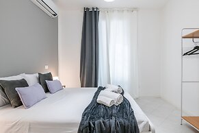 Chic Pop Apartment in Livorno