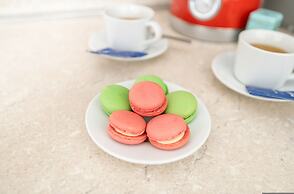 Chic Pop Apartment in Livorno