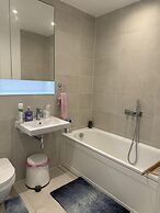 Luxurious 2 Bedroom Apartment in Reading