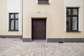 Cozy Studio in Łódź by Renters