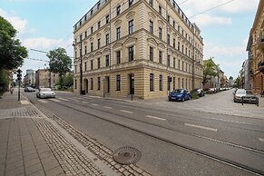 Cozy Studio in Łódź by Renters