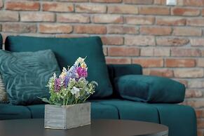 Cozy Studio in Łódź by Renters