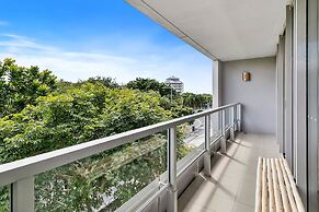 Coastal Harbour Lights -pool Gym Prime Location